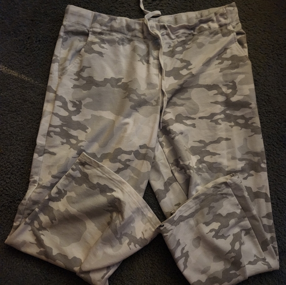 White camo sweat outfit - Picture 5 of 7